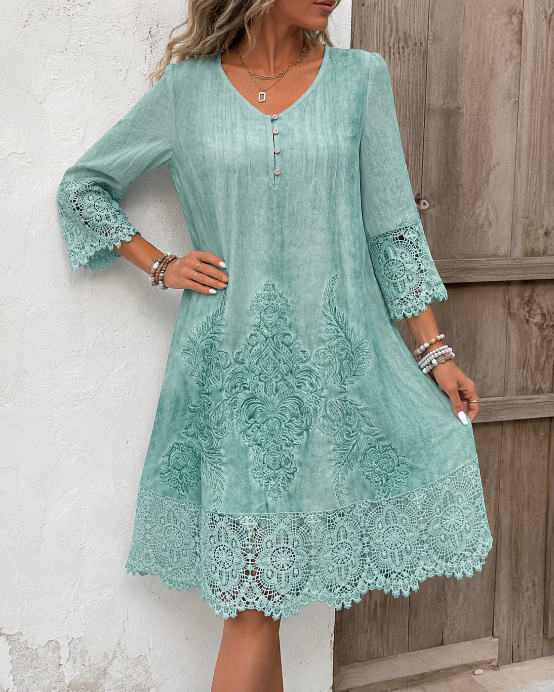 Lina™ | Robe midi en dentelle qui flatte la silhouette et camoufle le ventre
