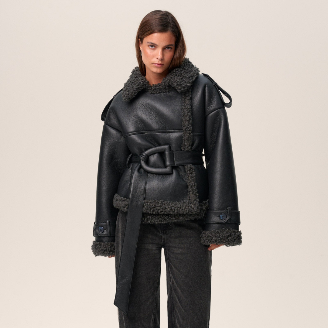 Aris™ | Veste chic en peau lainée avec ceinture