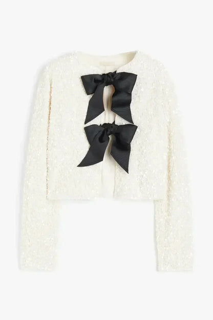 Noria™ | Blouse moderne et chic avec accents de nœud